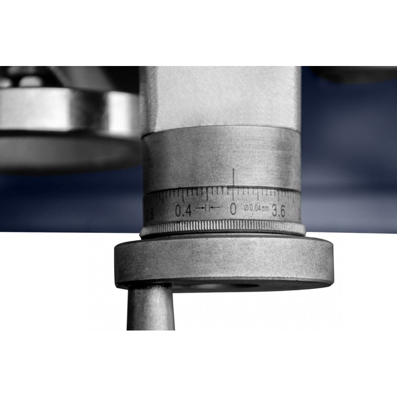 Torno-fresadora CORMAK TYTAN Center 750 Vario DRO