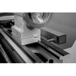 Torno-fresadora CORMAK TYTAN Center 750 Vario DRO