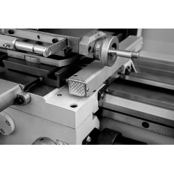 Torno-fresadora CORMAK TYTAN Center 750 Vario + lâminas + broca rotativa