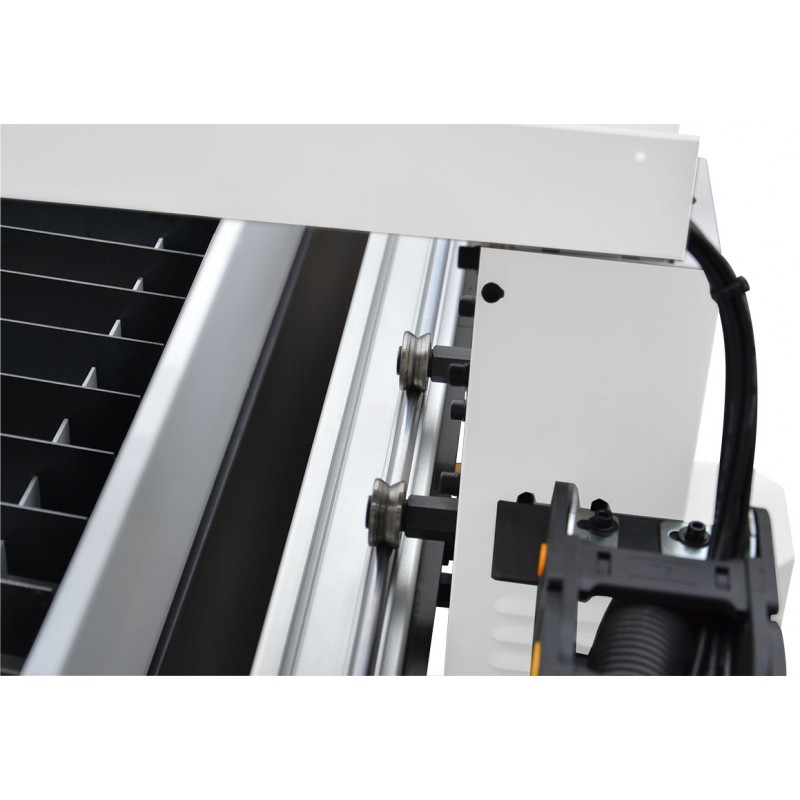 Wypalarka plazmowa PW-1530 WTK 1500x3000 ze stołem wodnym + kompresor Luft 1000 + źródło SPARTUS ProCUT 125CNC