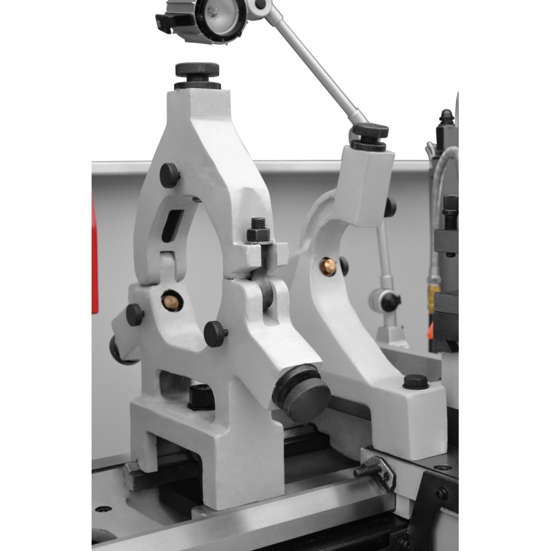 Torno universal convencional CORMAK 500 x 1500 / 65 + lâminas + espiga rotativa