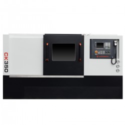 TORNO CNC CORMAK 350x500 COM MANDRIL HIDRÁULICO PARA 12 FERRAMENTAS E CONTROLADOR SIEMENS SINUMERIK 808D