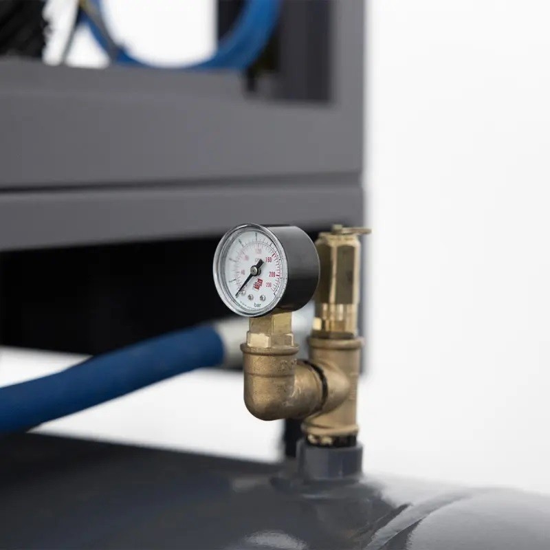 Compressor de parafuso com secador e depósito de 500 L - LUFT 700 COMPACT 5,5 kW - 650 L/min