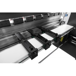 Prancha de dobra hidráulica CORMAK CNC SERVO EURO PB 80x2000