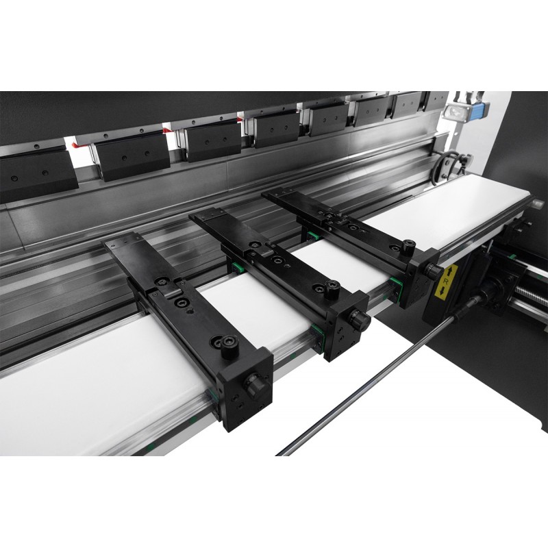 Prancha de dobra hidráulica CORMAK CNC SERVO EURO PB 125x2500