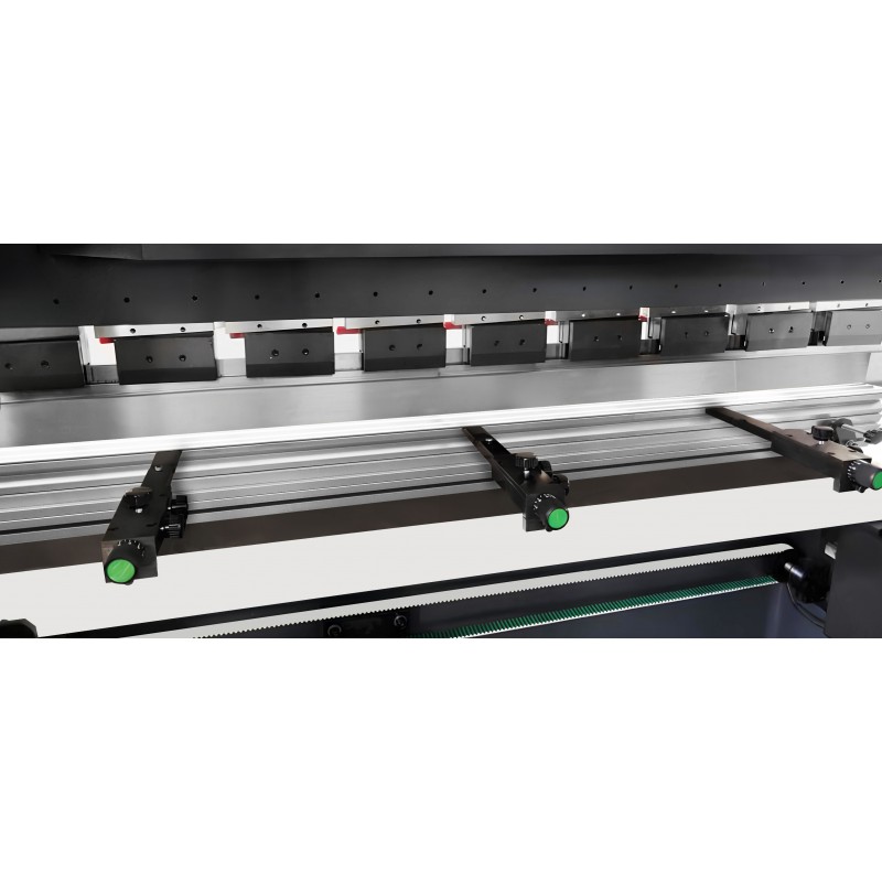 Prancha de dobra hidráulica CORMAK CNC ULTIMATE 4+1 200×2500 DA-53TX
