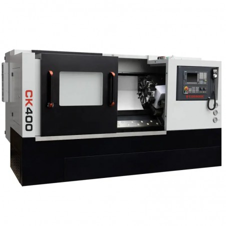 TORNO CNC CORMAK 400x1000 COM MANDRIL HIDRÁULICO PARA 12 FERRAMENTAS E CONTROLADOR SIEMENS SINUMERIK 808D