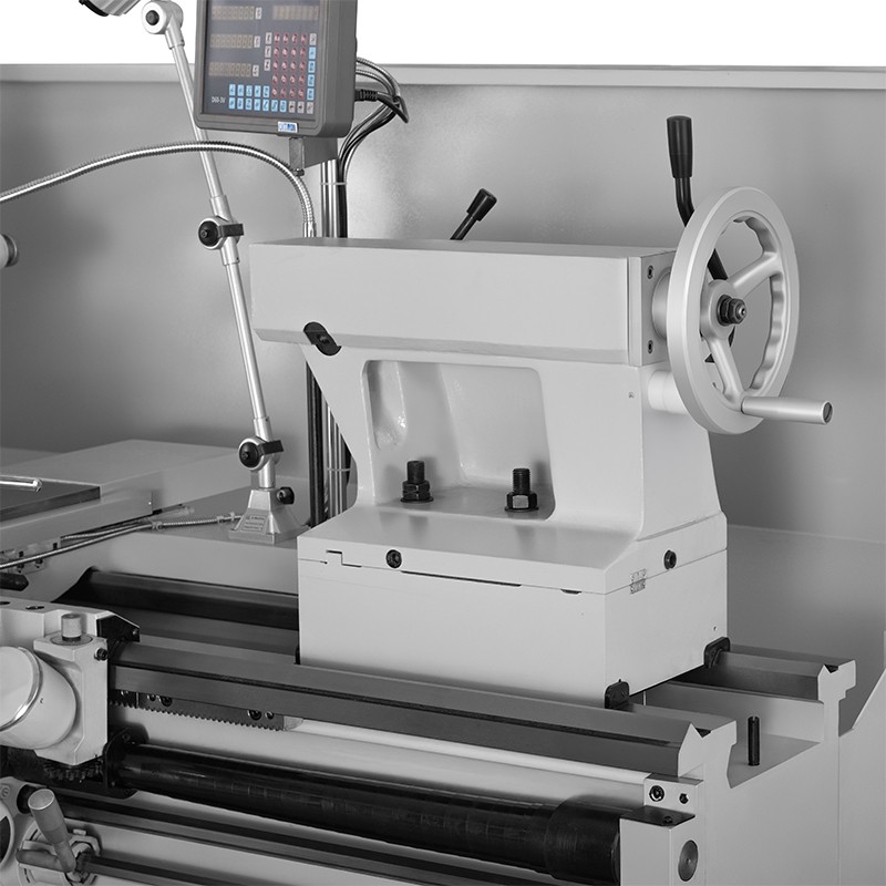 Torno industrial universal convencional CORMAK 800x1500