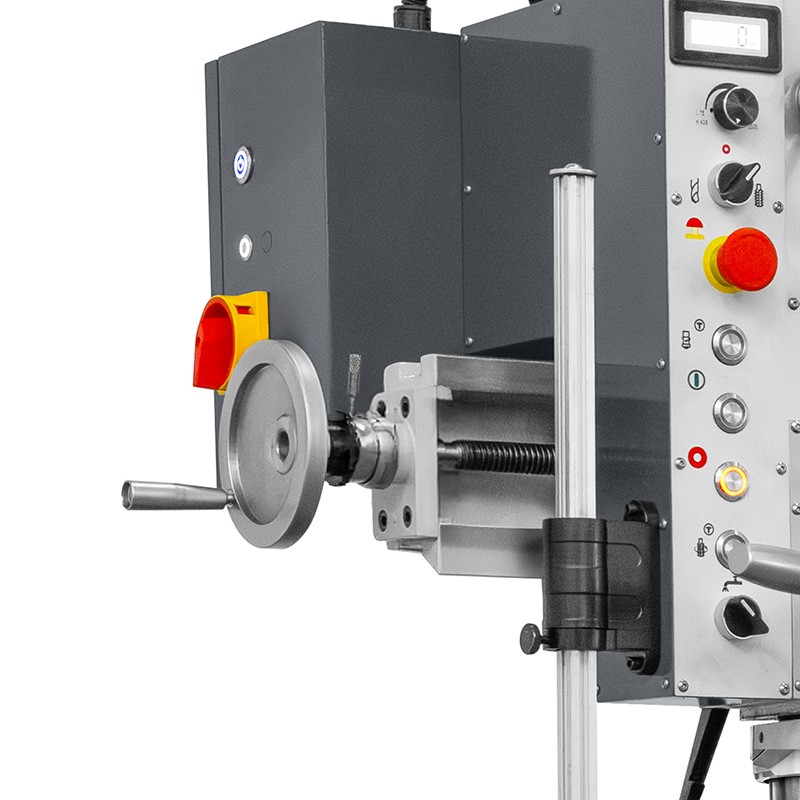 Furadeira radial com função de fresagem CORMAK RD700x32 VARIO