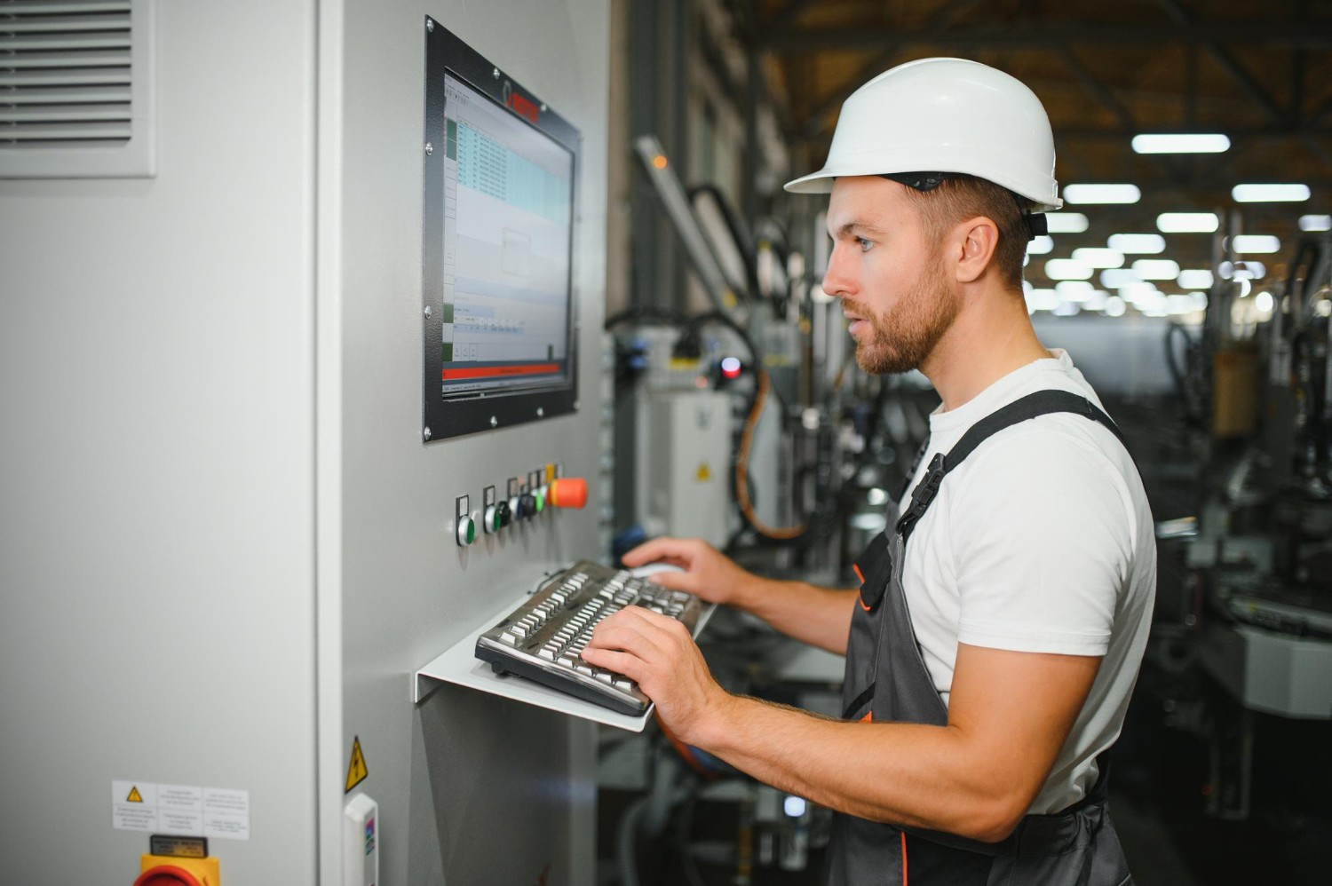 Em que consiste a programação de máquinas CNC?