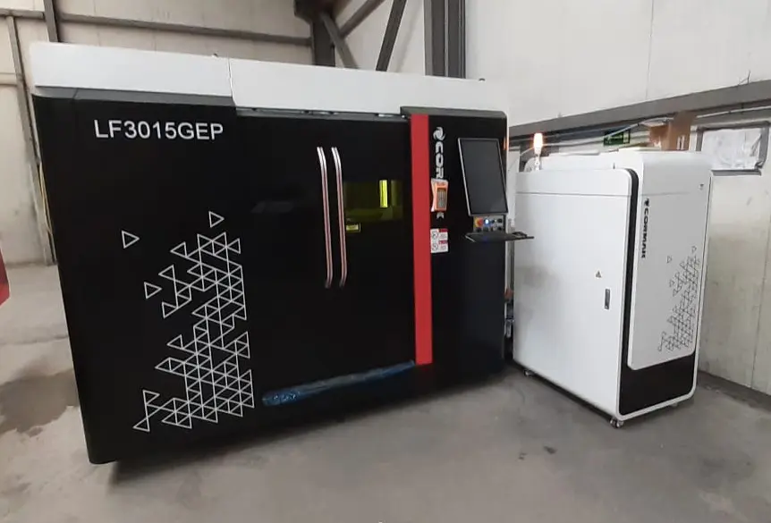 Centro moderno de corte a laser de 6000 W para a indústria metalúrgica